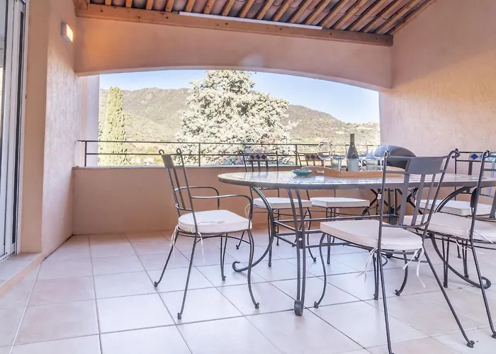 Les Restanques Du Vallon By Interhome Nyaraló Le Lavandou